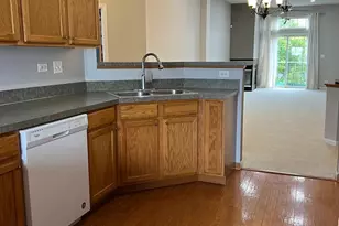 2210 Scott Ln, Aurora, IL 60502 - Photo 4