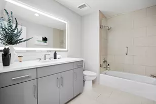 850 N Lake Shore Dr, Chicago, IL 60611 - Photo 16