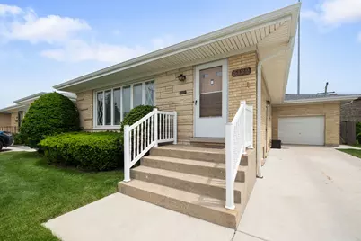 5129 N Chester Avenue, Chicago, IL 60656 - Photo 2
