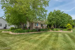 16601 Grandwood Lake Dr, Crest Hill, IL 60403 - Photo 32