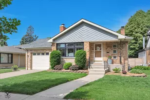 10118 S Turner Ave, Evergreen Park, IL 60805 - Photo 2