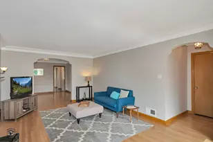 10118 S Turner Ave, Evergreen Park, IL 60805 - Photo 6