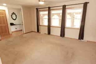 17139 S Heritage Dr, Homer Glen, IL 60491 - Photo 4