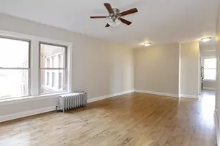 2452 W Addison St, Chicago, IL 60618 - Photo 4