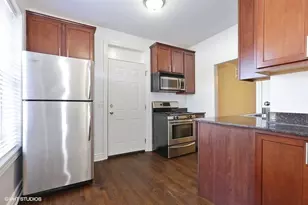 2452 W Addison St, Chicago, IL 60618 - Photo 6