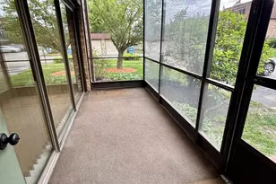 9168 S Rd, Palos Hills, IL 60465 - Photo 12