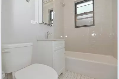 817 W Lakeside Place #506, Chicago, IL 60640 - Photo 10