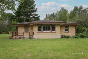3320 Sharon Pl, Zion, IL 60099 - Photo 1