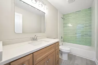 249 E Kenilworth Avenue, Villa Park, IL 60181 - Photo 22