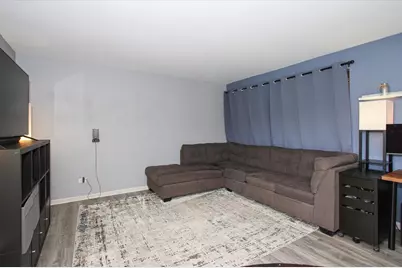 2300 Old Tavern Road #203, Lisle, IL 60532 - Photo 4