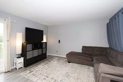 2300 Old Tavern Road #203, Lisle, IL 60532 - Photo 6