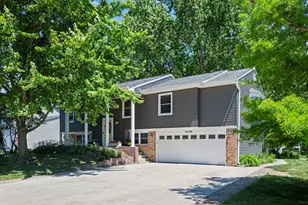 370 Arbor Gate Ln, Buffalo Grove, IL 60089 - Photo 1