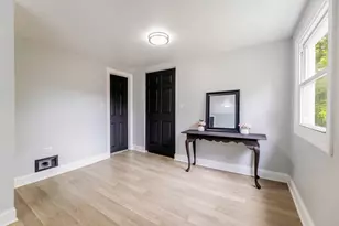 2048 W 70th Pl, Chicago, IL 60636 - Photo 12