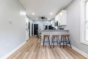 2048 W 70th Pl, Chicago, IL 60636 - Photo 4