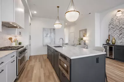 2481 N Milwaukee Avenue #401, Chicago, IL 60647 - Photo 8