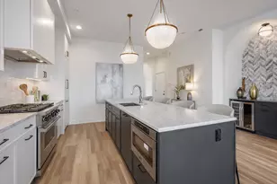 2481 N Milwaukee Ave, Chicago, IL 60647 - Photo 8