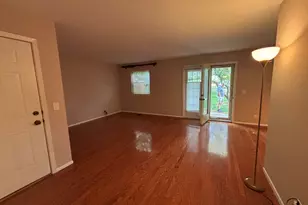 200 Dublin Ln, Schaumburg, IL 60194 - Photo 2