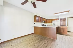 284 Lorraine Cir, Bloomingdale, IL 60108 - Photo 12