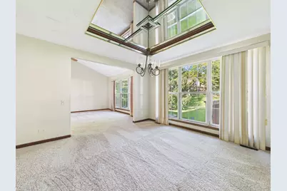 284 Lorraine Circle, Bloomingdale, IL 60108 - Photo 8