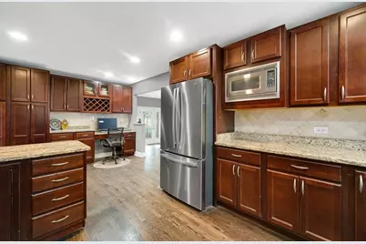 2699 Lisa Court, Northbrook, IL 60062 - Photo 4