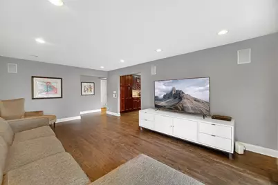 2699 Lisa Court, Northbrook, IL 60062 - Photo 8