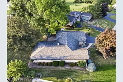 10S240 Hampshire Lane W, Willowbrook, IL 60527 - Photo 32