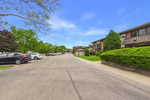 4525 Blackhawk Ln, Lisle, IL 60532 - Photo 54