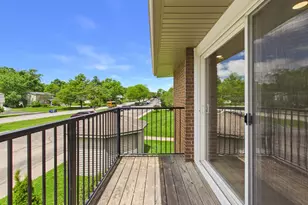 4525 Blackhawk Ln, Lisle, IL 60532 - Photo 40