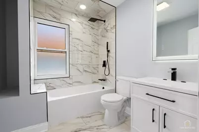 10521 S Edbrooke Avenue, Chicago, IL 60628 - Photo 24