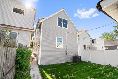 10521 S Edbrooke Avenue, Chicago, IL 60628 - Photo 38