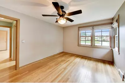 1646 N 18th Avenue, Melrose Park, IL 60160 - Photo 10