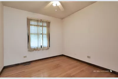 539 Thompson Avenue, Winthrop Harbor, IL 60096 - Photo 14