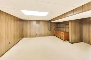 1602 Hills Ave, Des Plaines, IL 60016 - Photo 20