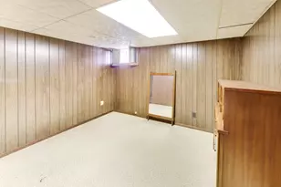 1602 Hills Ave, Des Plaines, IL 60016 - Photo 24