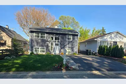 1407 N Oak Avenue, Round Lake Beach, IL 60073 - Photo 1