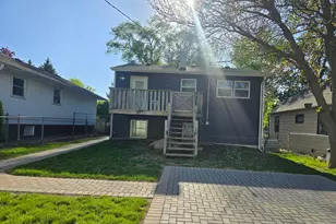1407 N Oak Ave, Round Lake Beach, IL 60073 - Photo 2