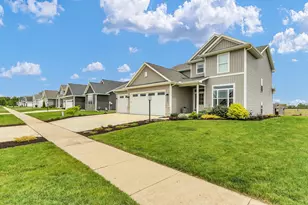 1802 Littlefield Ln, Mahomet, IL 61853 - Photo 4
