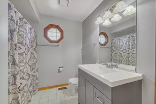 20124 Dolphin Ave, Lynwood, IL 60411 - Photo 14