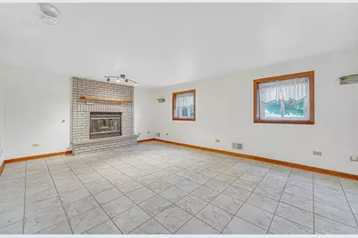 20124 Dolphin Avenue, Lynwood, IL 60411 - Photo 12