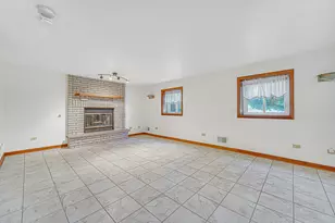 20124 Dolphin Ave, Lynwood, IL 60411 - Photo 12