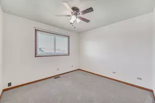 20124 Dolphin Ave, Lynwood, IL 60411 - Photo 18