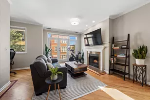1517 W Fry St, Chicago, IL 60642 - Photo 2