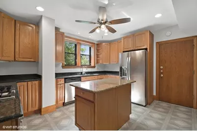2717 W Argyle Street #2, Chicago, IL 60625 - Photo 8