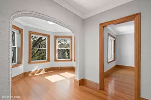 2717 W Argyle St, Chicago, IL 60625 - Photo 4