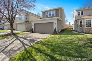 94 Townsend Cir, Naperville, IL 60565 - Photo 2