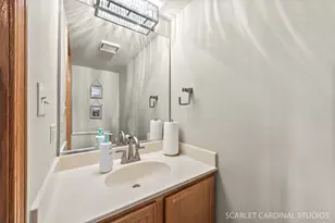 94 Townsend Cir, Naperville, IL 60565 - Photo 18