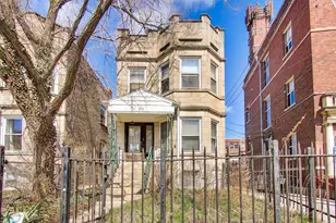 1716 W Morse Ave, Chicago, IL 60626 - Photo 2