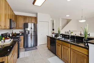 490 Dolton Ln, Carol Stream, IL 60188 - Photo 18