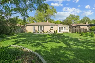 410 N Dryden Pl, Arlington Heights, IL 60004 - Photo 4