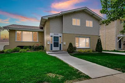 9632 Kilpatrick Avenue, Oak Lawn, IL 60453 - Photo 1